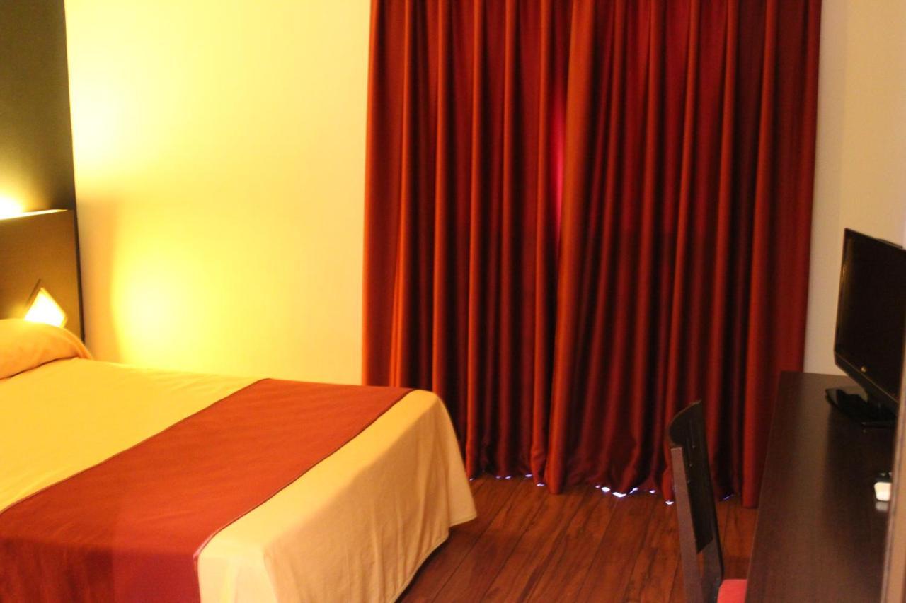 Hostal Royal Almorox Exterior foto